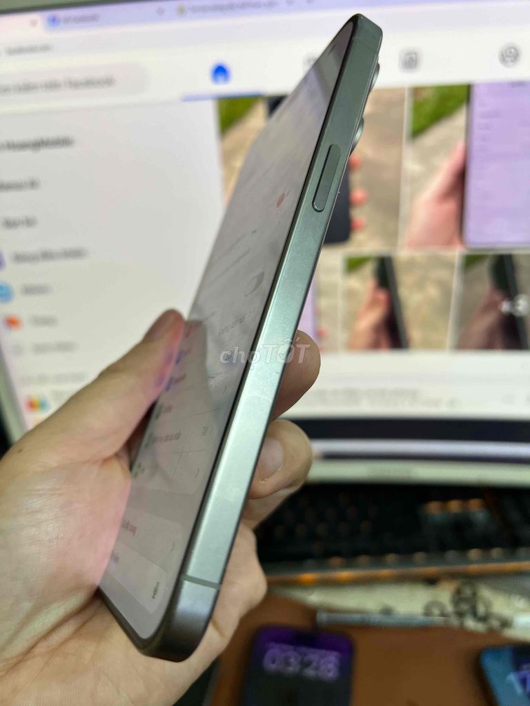 iPhone 15 Pro Max 256GB Titan tự nhiên 98% zin all. Mua bán Điện thoại tại Quận Lê Chân Hải Phòng được đăng bởi hoang anh hình 1