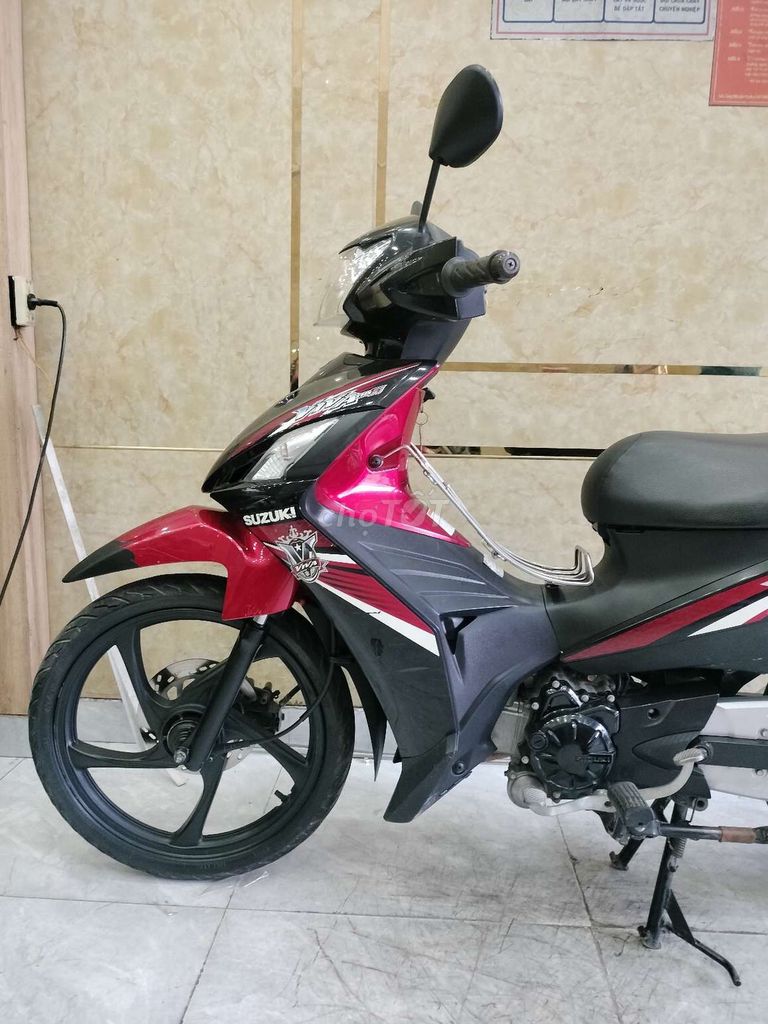 Suzuki Viva 115 FI 2014 красно-чёрный 30.000 км, двигатель родной