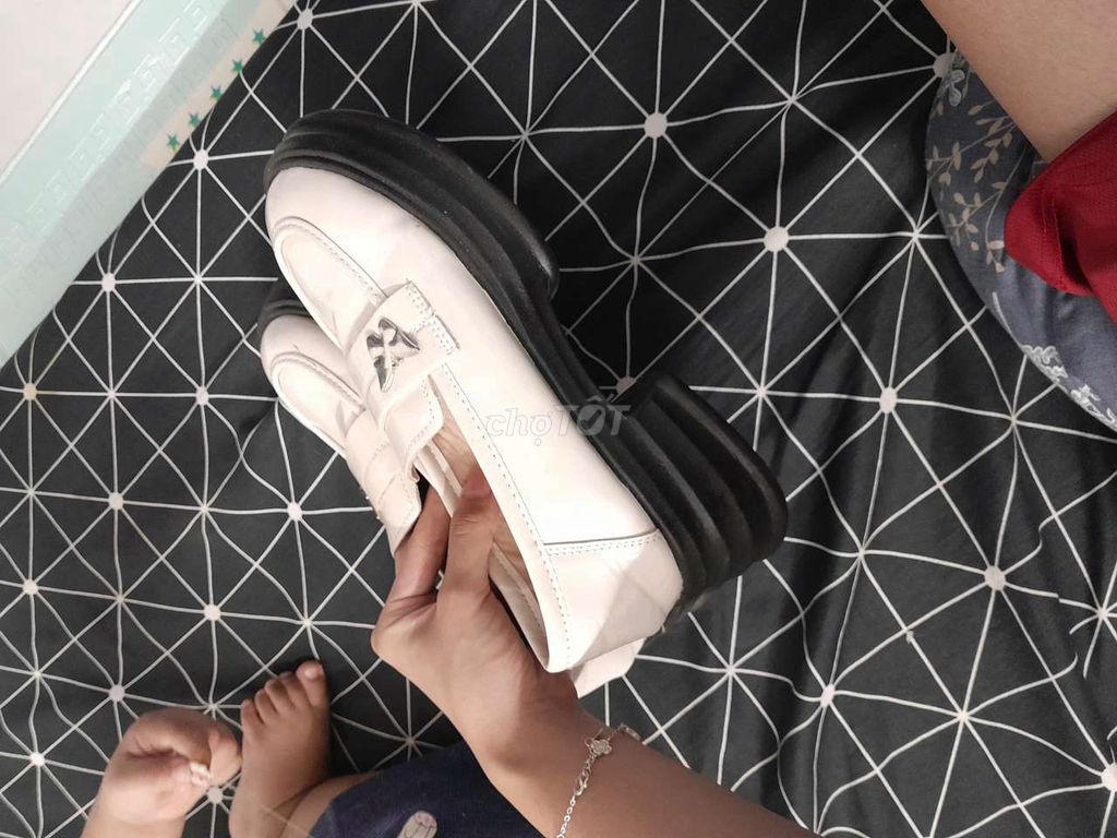 Giày lười nữ trắng size 38-39. Mua bán Giày dép tại Huyện Ý Yên Nam Định được đăng bởi Tiệm nhà bông hình 1