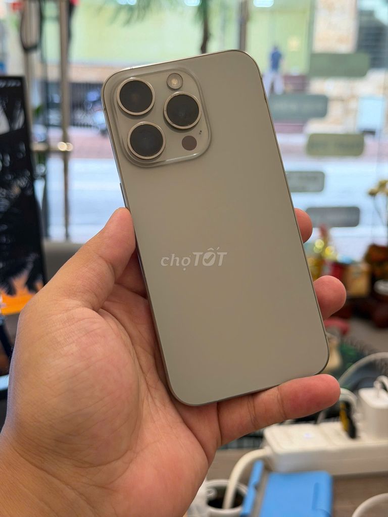 iPhone 15 Pro 128GB màu tự nhiên , giá quá hợp lý. Mua bán Điện thoại tại Quận Đống Đa Hà Nội được đăng bởi H iStore hình 1