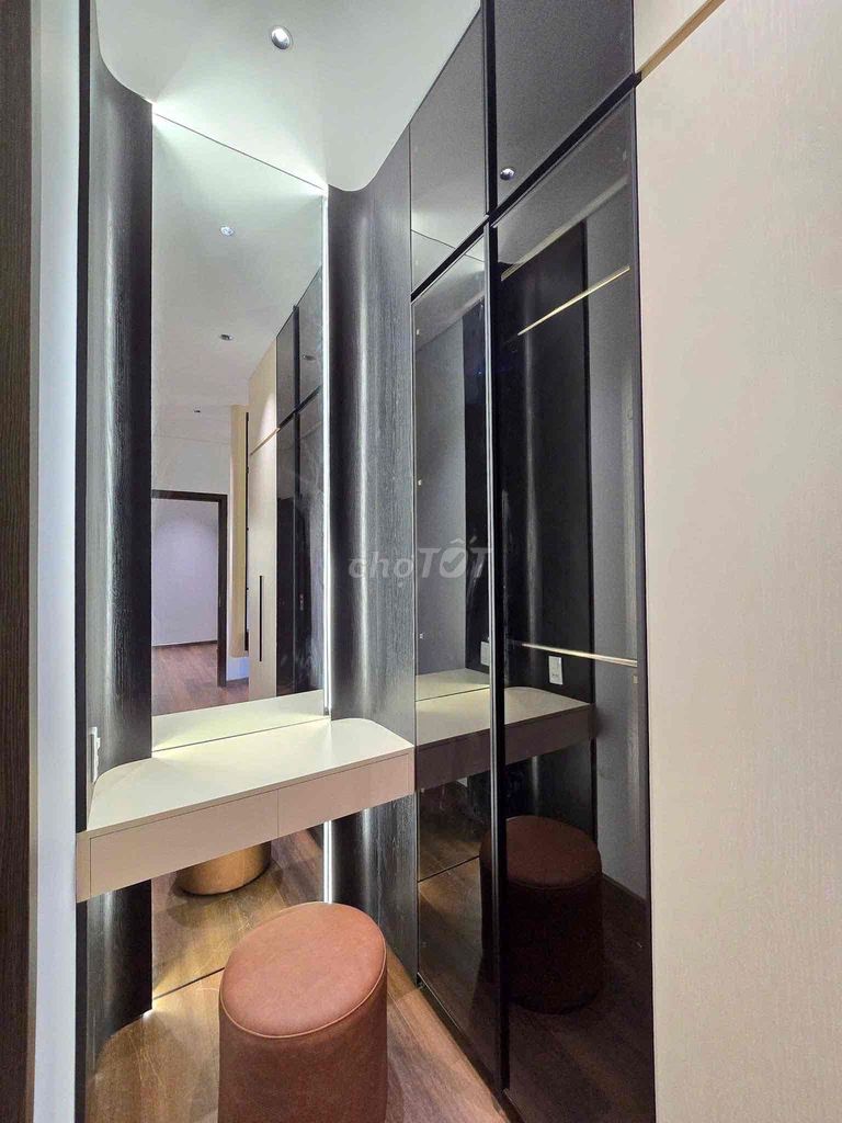 Spacious 3-storey family villa in Nại Hiên Đông — photo 6