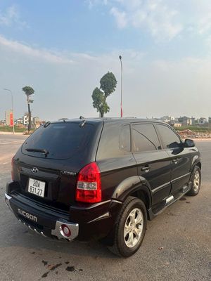 Hyundai Tucson 2009 2.0 AT 4WD - 150000 km