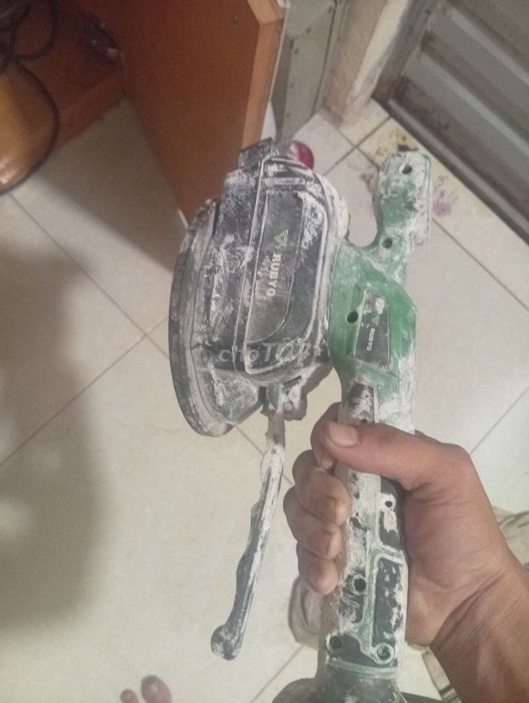 Máy rung gạch RUBYO đã sử dụng 2 pin. Mua bán Nội thất, đồ gia dụng khác tại Huyện Đan Phượng Hà Nội được đăng bởi Người Quân Tử hình 1