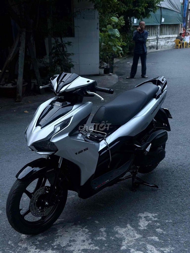 Honda Airblade 2021 серебристый