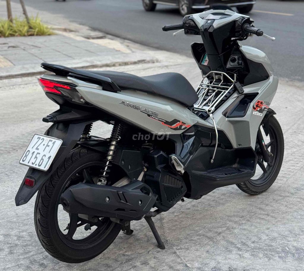 Honda Air Blade 125 2021 Xám đen. Mua bán Xe máy tại Thành phố Vũng Tàu Bà Rịa - Vũng Tàu được đăng bởi xe máy cũ Trần Tùng hình 5