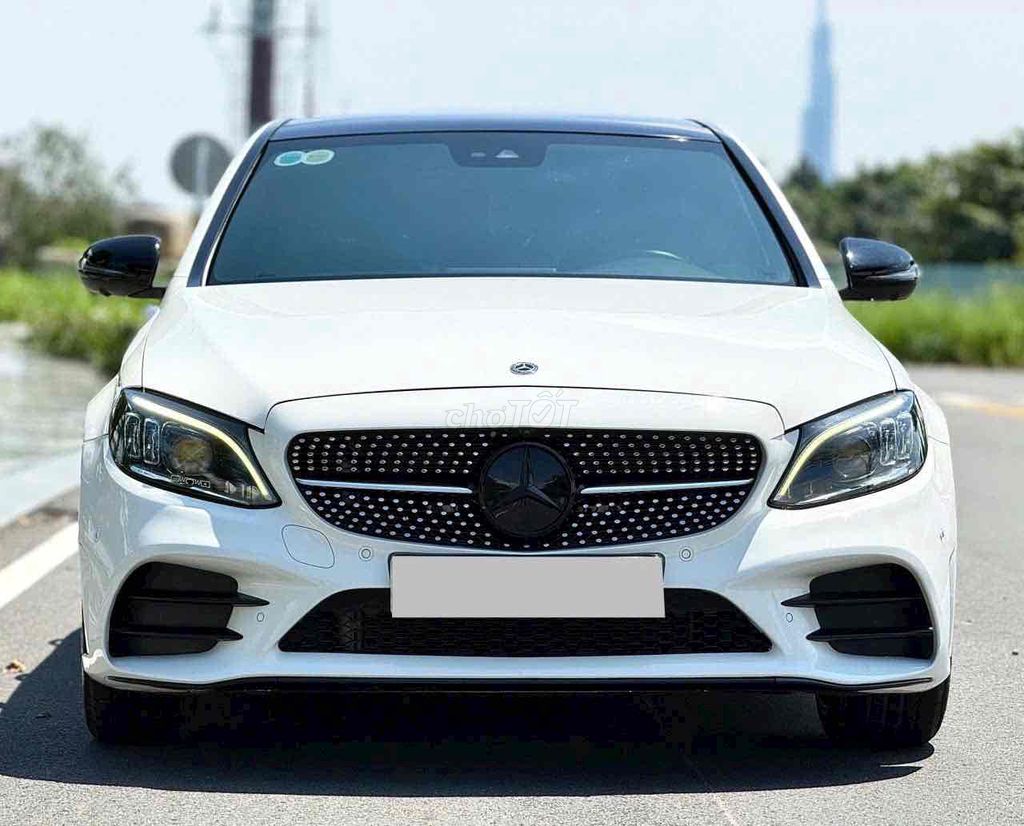 Bán Mecedes C300 Amg 2020 xe đẹp bao check hãng