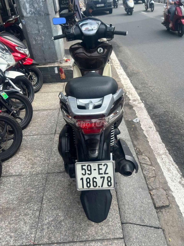 SYM shark 125 2012 mới 90% biển số thành phố. Mua bán Xe máy tại Quận Tân Phú Tp Hồ Chí Minh được đăng bởi Tuanduy hình 5