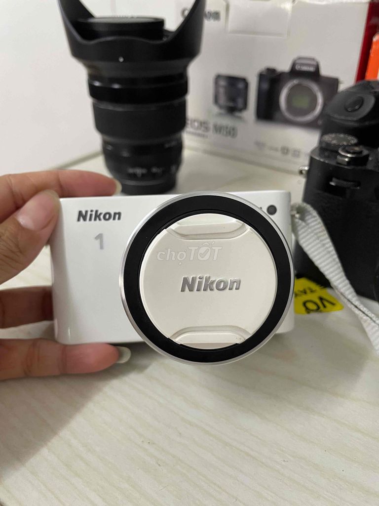 Máy ảnh Nikon J1 Trắng 10-30mm. Mua bán Máy ảnh, Máy quay tại Quận Tân Bình Tp Hồ Chí Minh được đăng bởi Thanh Tuyền hình 1
