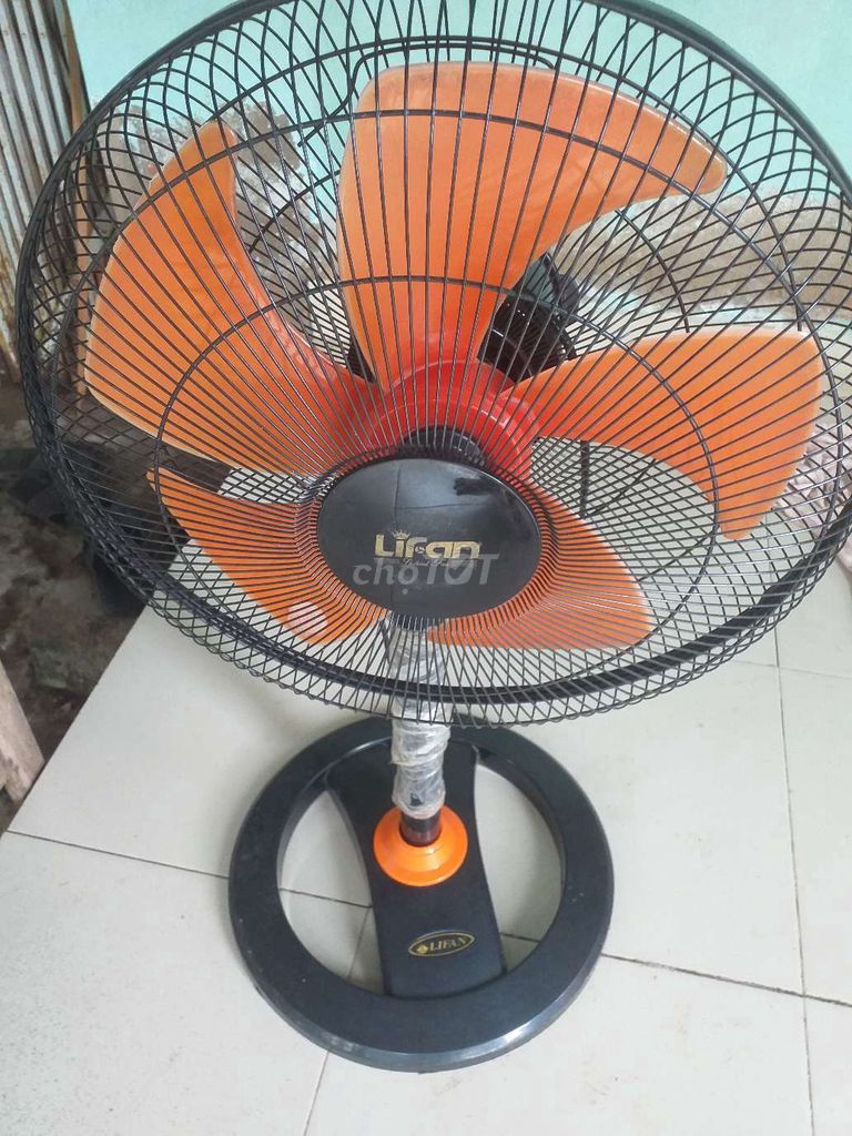 Quạt đứng lifan. Mua bán Quạt tại Thành phố Bến Tre Bến Tre được đăng bởi Công Hậu hình 1