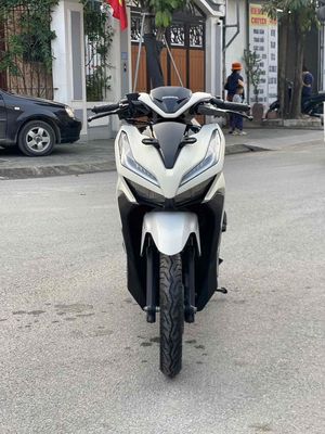 Honda Vario 125i 2021 Trắng 10000 km. Mua bán Xe máy tại Huyện Gia Lâm Hà Nội được đăng bởi Xe Máy Phúc Hưng
