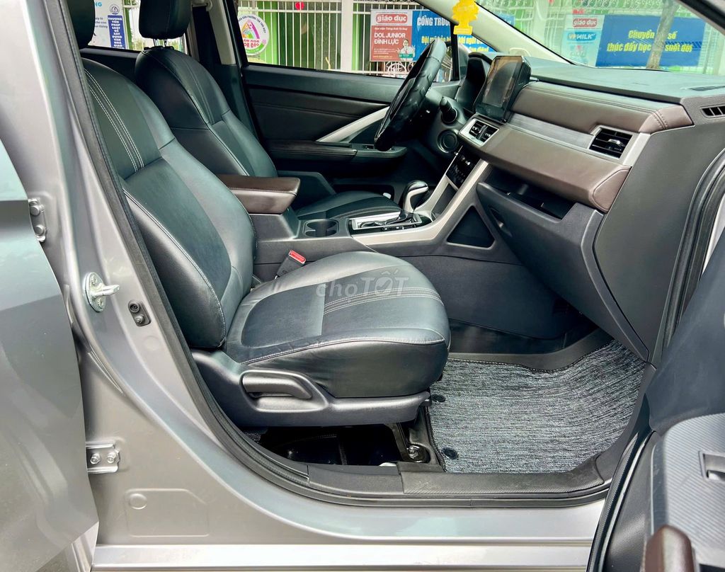 Mitsubishi Xpander 2024 Premium 1.5 AT - 45000 km. Mua bán Ô tô tại Quận 12 Tp Hồ Chí Minh được đăng bởi NHI Ô TÔ AN SƯƠNG hình 12