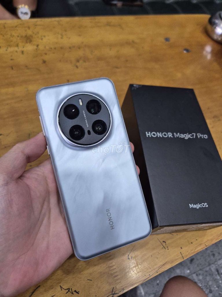 Honor Magic 7 Pro 16GB/512GB Xám Snap 8 Elite. Mua bán Điện thoại tại Thành phố Buôn Ma Thuột Đắk Lắk được đăng bởi Định Phone47 hình 1