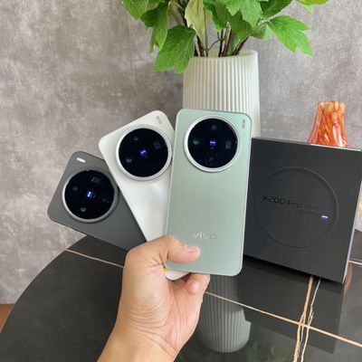 Vivo X200 Pro Mini 16/512 𝗟𝗜𝗞𝗘𝗡𝗘𝗪 ⭐GÓP 0Đ-Đổi Máy. Mua bán Điện thoại tại Quận Ninh Kiều Cần Thơ được đăng bởi DI ĐỘNG BULL