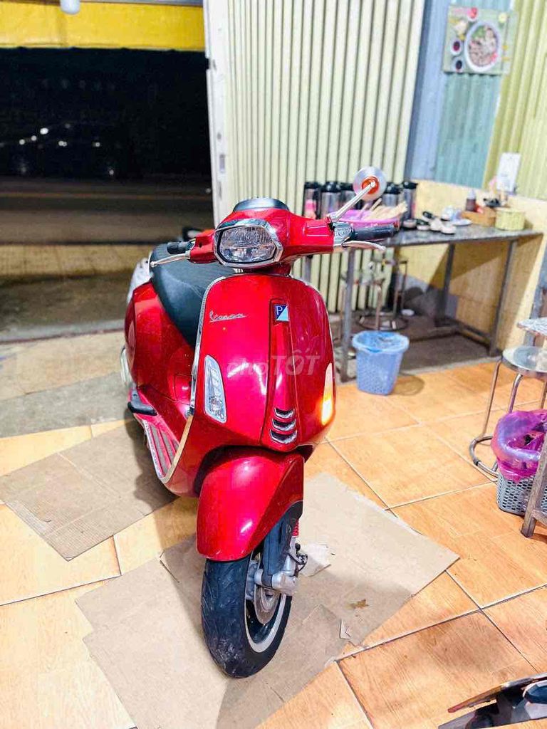 Piaggio Vespa Đỏ Đã sử dụng. Mua bán Xe máy tại Thành phố Đà Lạt Lâm Đồng được đăng bởi Mỹ Linh hình 5