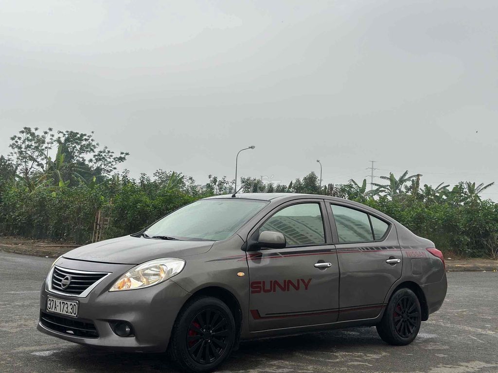 Nissan Sunny 2013 bản đủ. Mua bán Ô tô tại Quận Hà Đông Hà Nội được đăng bởi Ánh Minh hình 5