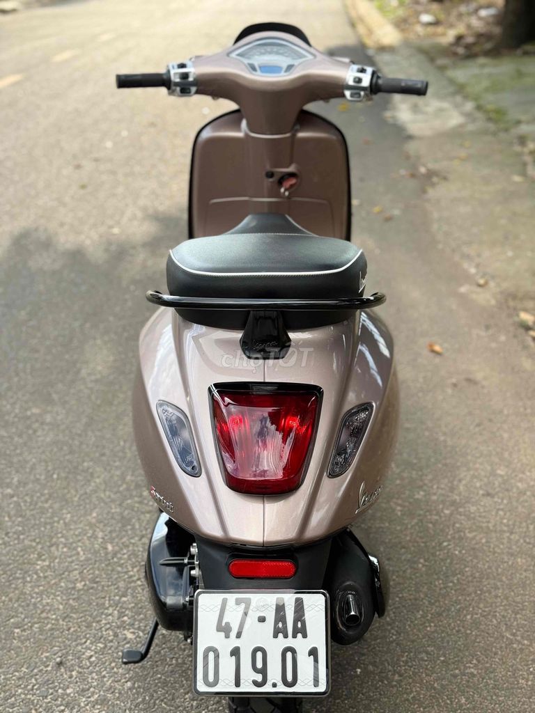 Cần bán VESPA_IGET_UP_LED - Biển phố - Chính chủ. Mua bán Xe máy tại Thành phố Buôn Ma Thuột Đắk Lắk được đăng bởi Hoàng Quang hình 1