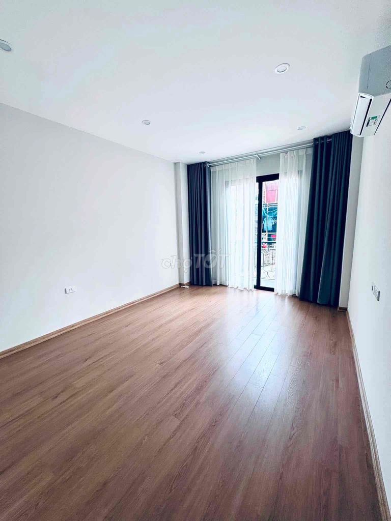 CÁT LINH - ĐỐNG ĐA 36M - 7 TẦNG THANG MÁY - CHỈ HƠN 9 TỶ
