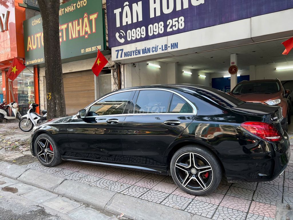 Mercedes Benz C Class 2016 C300 AMG - 80000 km. Mua bán Ô tô tại Quận Long Biên Hà Nội được đăng bởi AUTO TÂN HƯNG THỊNH hình 4