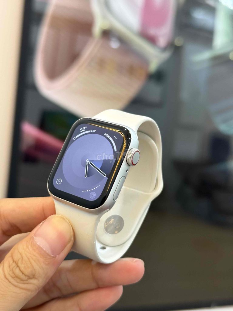 Apple Watch SE 40mm Trắng Máy zin 98%. Mua bán Thiết bị đeo thông minh tại Quận Ninh Kiều Cần Thơ được đăng bởi Phạm Minh Tâm hình 1