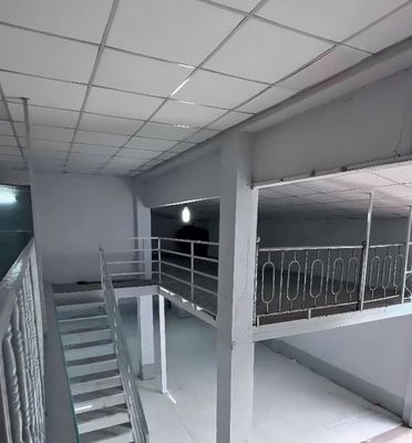 Cho thuê kho KCN Long Hậu  DT 300m2 xe cont , cửa trần cao thoáng. Cho thuê văn phòng, mặt bằng kinh doanh tại Huyện Cần Giuộc Long An được đăng bởi CTY CHO THUÊ KHO XƯỞNG KHU NAM