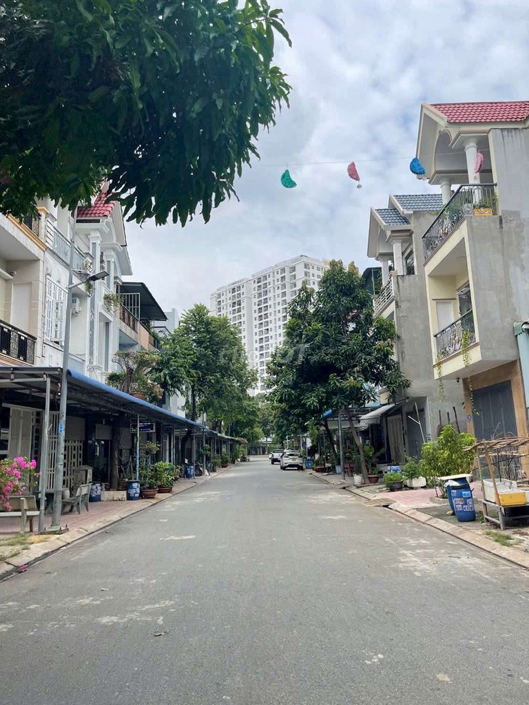 Bán rẻ đất vincom 550 dĩ an. Mua bán đất tại Thành phố Dĩ An Bình Dương được đăng bởi Lê Quân BĐS Dĩ An hình 2