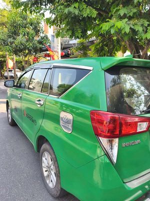 Toyota Innova 2016 Xanh lá