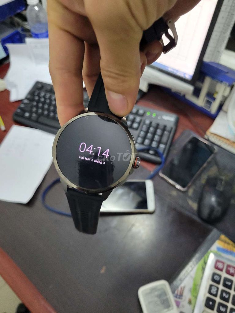 Đồng hồ thông minh Đen. Mua bán Thiết bị đeo thông minh tại Quận Hoàng Mai Hà Nội được đăng bởi ĐĂNG VIỆT KHÁNH hình 1