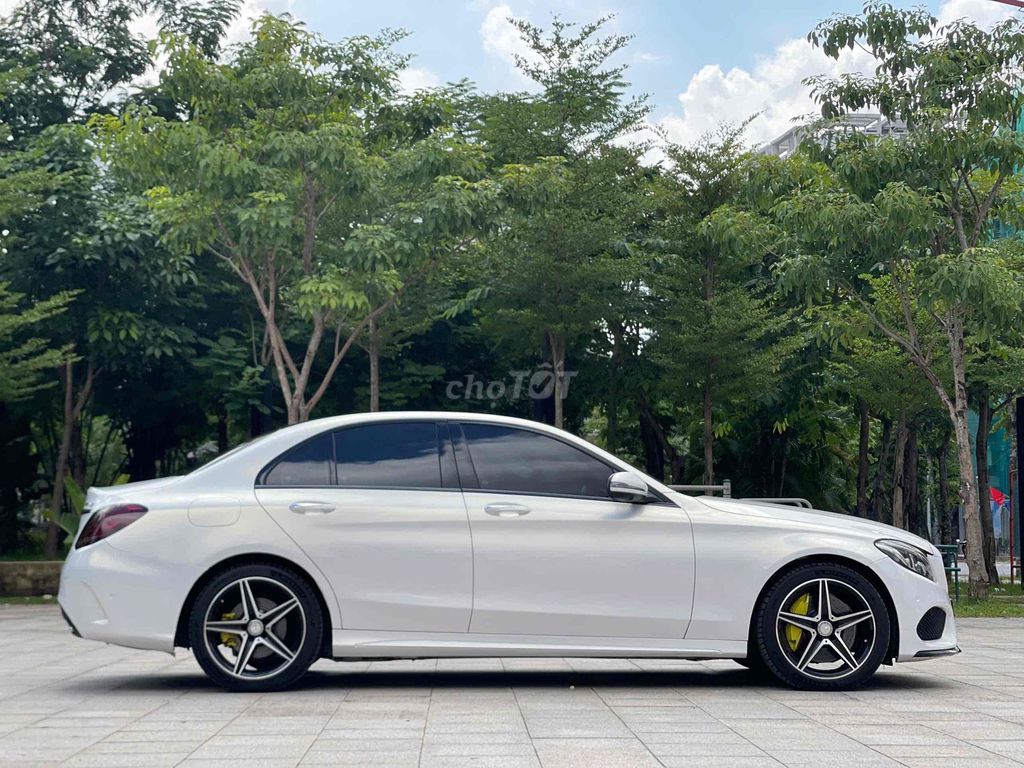 Mercedes Benz C Class 2016 C300 AMG - 95000 km. Mua bán Ô tô tại Quận Long Biên Hà Nội được đăng bởi Mr Tài Oto hình 3