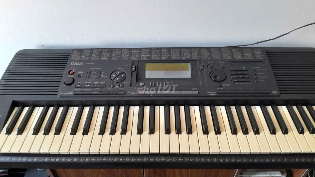 xat yamaha psr 520