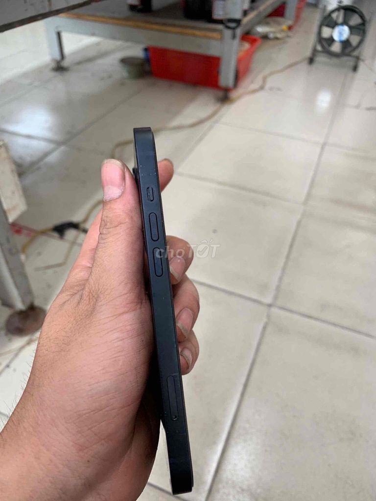 Apple iPhone 13 128GB Đen Đã dùng. Mua bán Điện thoại tại Huyện Châu Thành Bến Tre được đăng bởi Tùng hình 1