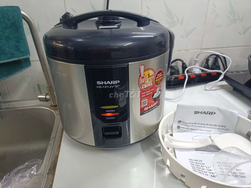 Nồi cơm điện Sharp 1.9L Mới 99%,còn BH lâu, giá rẻ. Mua bán Bếp, lò, đồ điện nhà bếp tại Quận 10 Tp Hồ Chí Minh được đăng bởi Duy Phạm hình 1