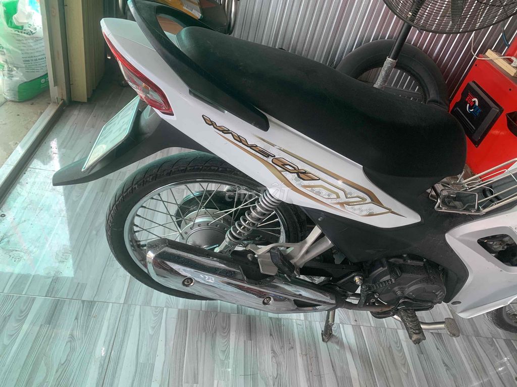 Xe số Honda Wave RSX 110cc màu trắng 2022. Mua bán Xe máy tại Huyện Thạnh Hóa Long An được đăng bởi Nguyên Trí hình 1
