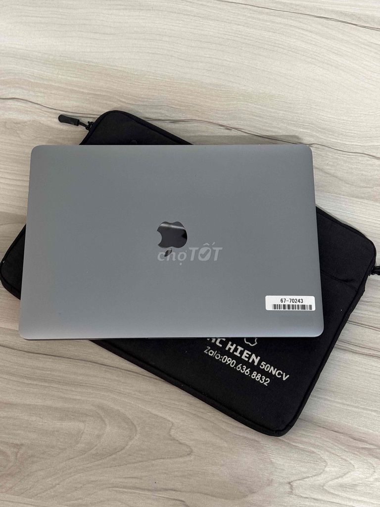 Macbook Pro 2020 - M1 , Ram 16 GB - SSD 1 TB