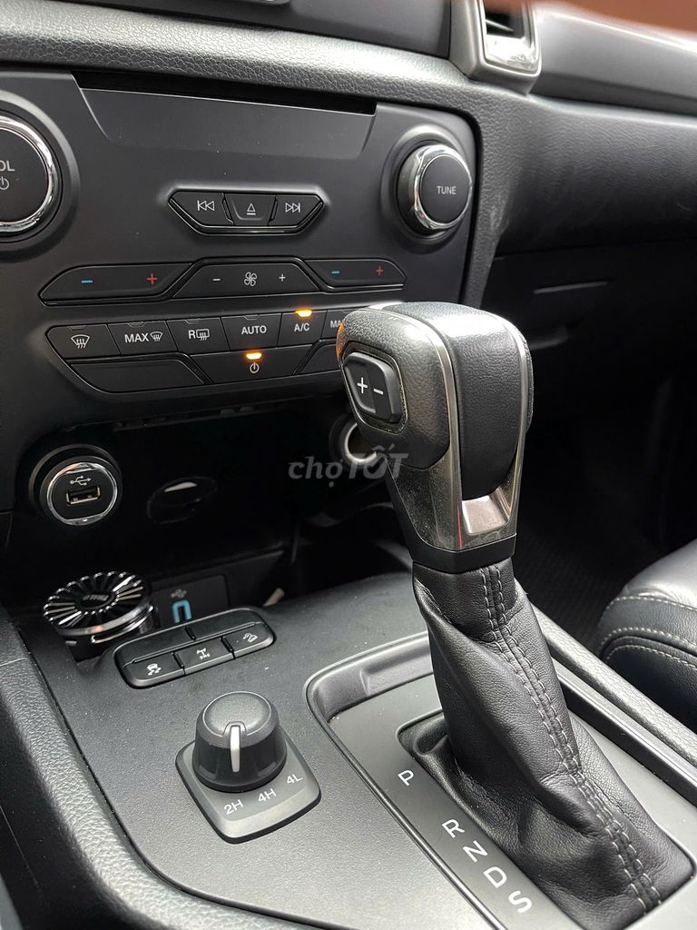 Ford Ranger 2020 LIMITED 2.0L 4x4 AT  - 42000 km. Mua bán Ô tô tại Quận 3 Tp Hồ Chí Minh được đăng bởi Duy Vỹ hình 5