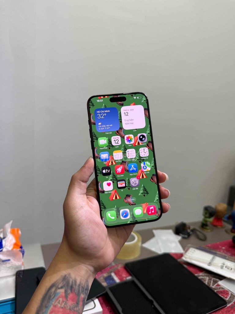 Apple iPhone 15 Pro Max Vn/a 256GB Hình thức đẹp. Mua bán Điện thoại tại Quận Đống Đa Hà Nội được đăng bởi Hà Nội Mobile Bao Duyệt Nợ Xấu hình 1