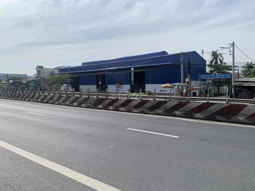 chính chủ cho thuê kho mới xây MT 50m Ql1A Vĩnh Long. Cho thuê văn phòng, mặt bằng kinh doanh tại Thành phố Vĩnh Long Vĩnh Long được đăng bởi c hang hình 2