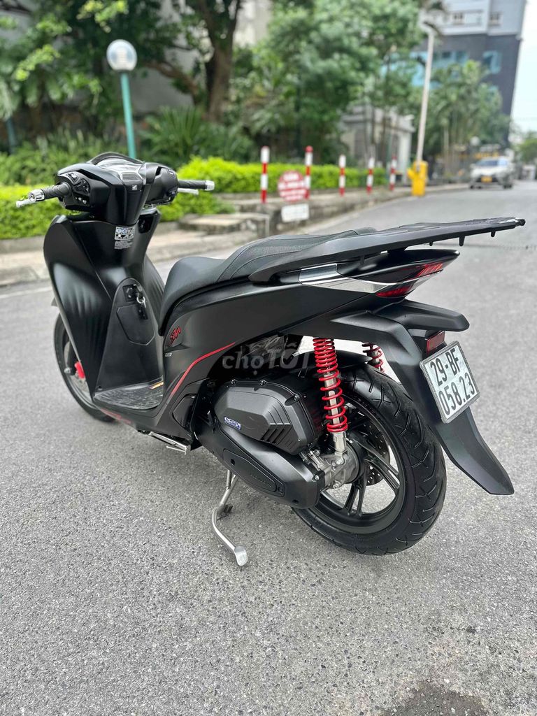 Honda SH việt Nam 2025!! 160 ABS Siêu Lướt / like. Mua bán Xe máy tại Quận Hoàng Mai Hà Nội được đăng bởi Xe Máy Quân Oanh  hình 4
