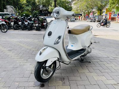 VESPA LX 125IE TRẮNG XE NGUYÊN ZIN BIỂN HÀ NỘI. Mua bán Xe máy tại Quận Bắc Từ Liêm Hà Nội được đăng bởi THANH BÌNH