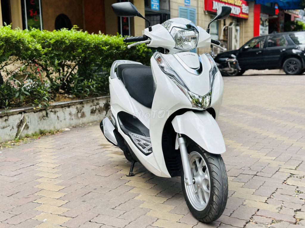 HONDA LEAD 125 TRẮNG ĐÈN NÉT XE GIÁO VIÊN ĐI. Mua bán Xe máy tại Quận Cầu Giấy Hà Nội được đăng bởi TRÍ KIÊN hình 4