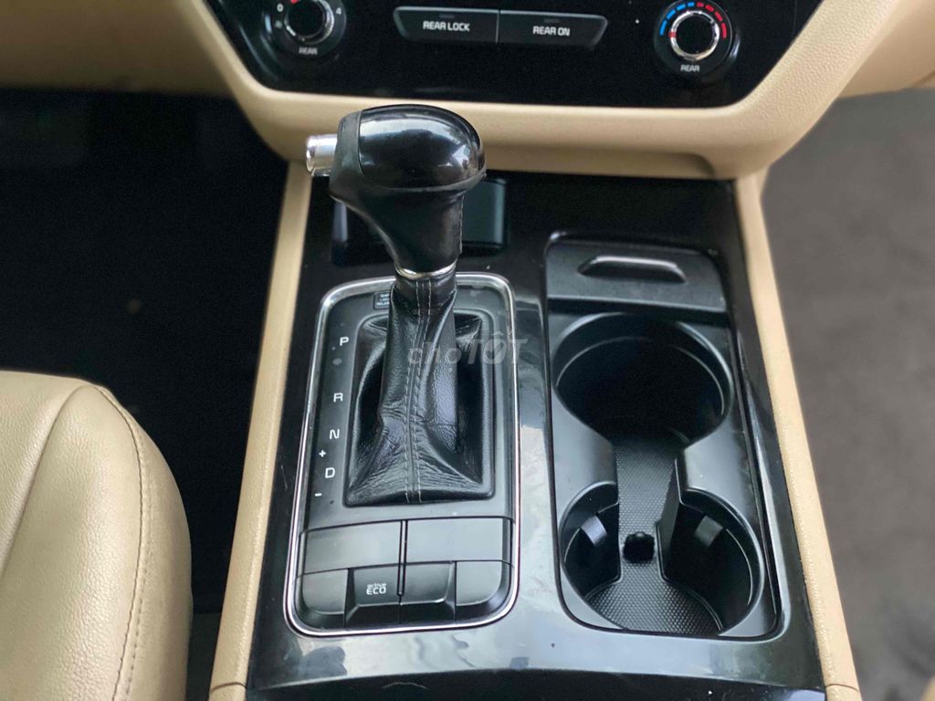 Kia Sedona 2016 2.2 Dầu Trắng. Mua bán Ô tô tại Thành phố Long Khánh Đồng Nai được đăng bởi Mr hiếu hình 15