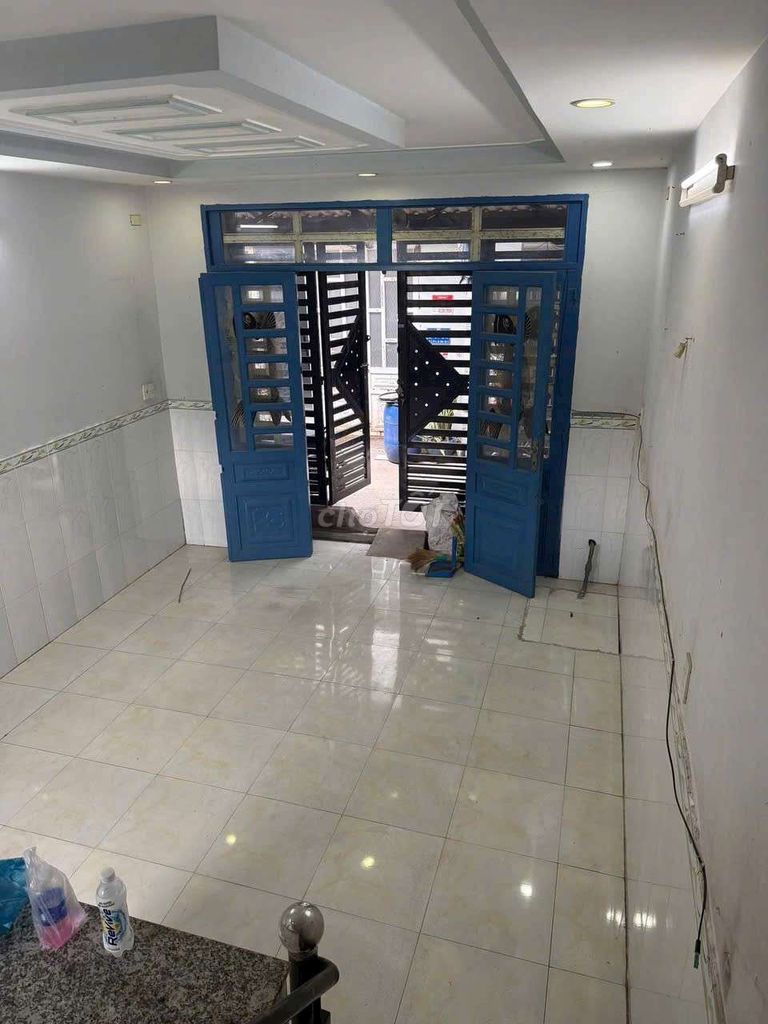 Дом в аренду 4*9, полноценный этаж, 2 спальни, улица 6b, деревня 6, община Тан Винь Лок б, Бинь Чань