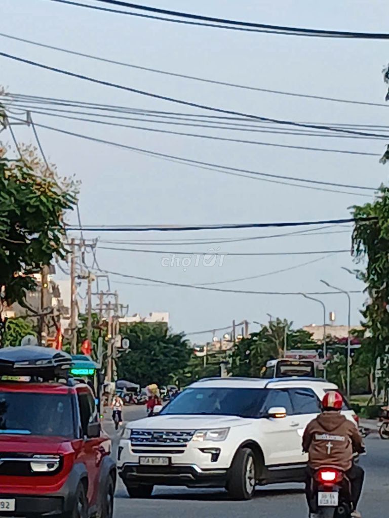 Đất mặt tiền Bưng Ông Thoàn Q.9 giá rẻ, sát KCN cao,ở & kinh doanh tốt