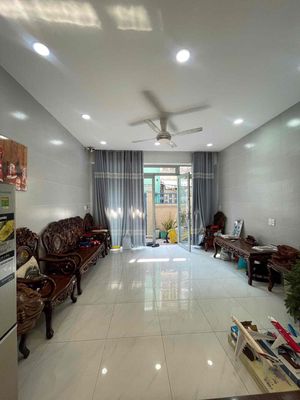 Rent · 2 bd · 95 м² · Quận Gò Vấp, ул. Đường Phạm Văn Đồng