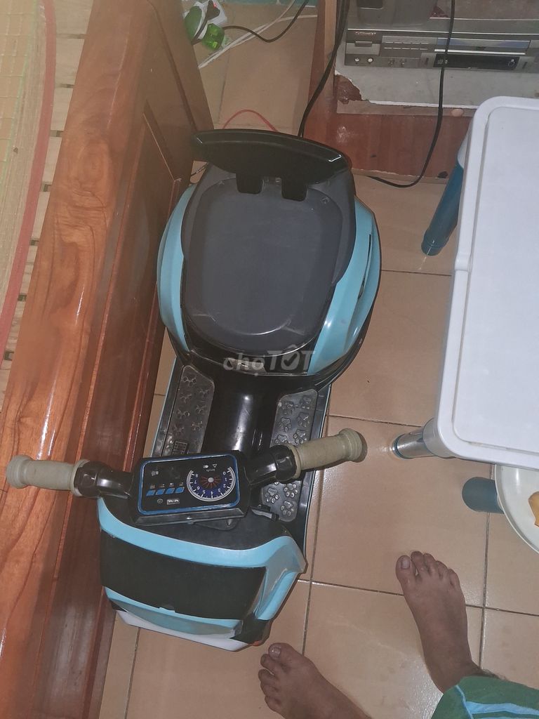 Bán xe điện cho bé. Mua bán Mẹ và bé tại Thị xã Bến Cát Bình Dương được đăng bởi Cẩm vân hình 1