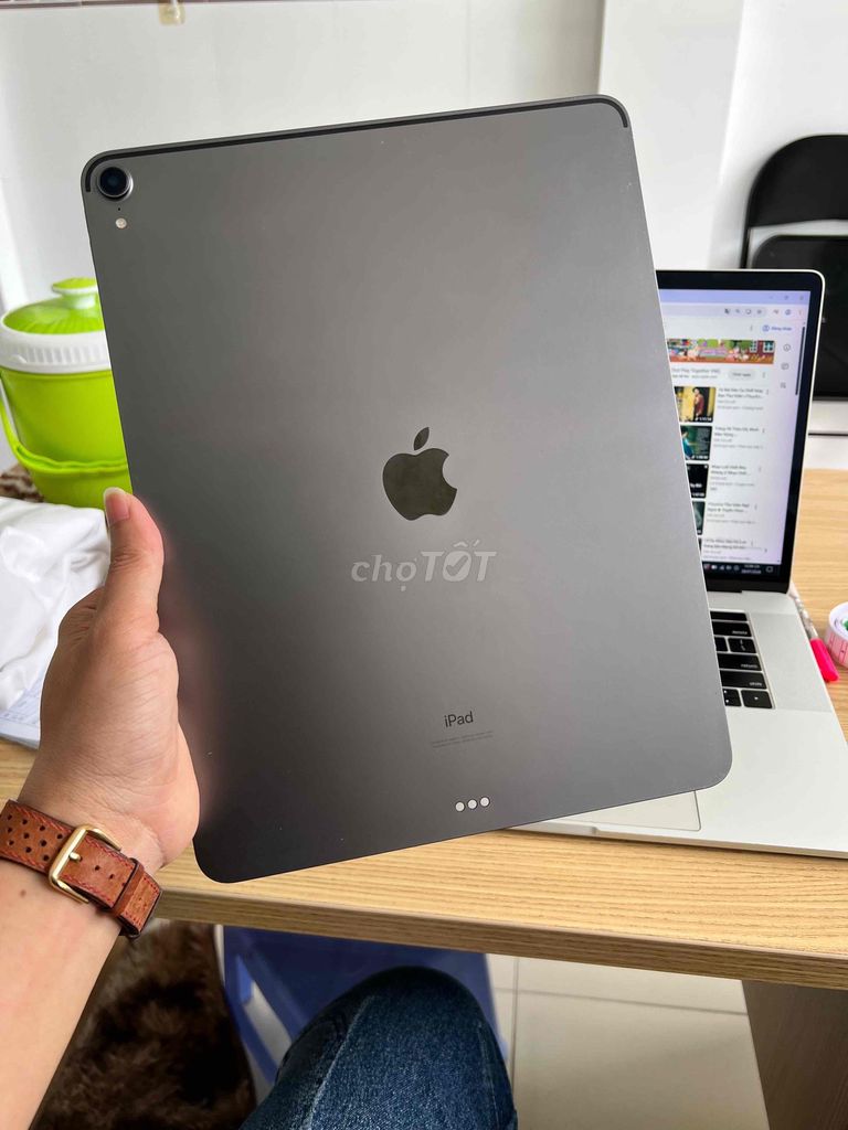 Apple iPad Pro 12.9 2018 Wifi 256GB đẹp 98%. Mua bán Máy tính bảng tại Quận Ninh Kiều Cần Thơ được đăng bởi Âu IPhone hình 1