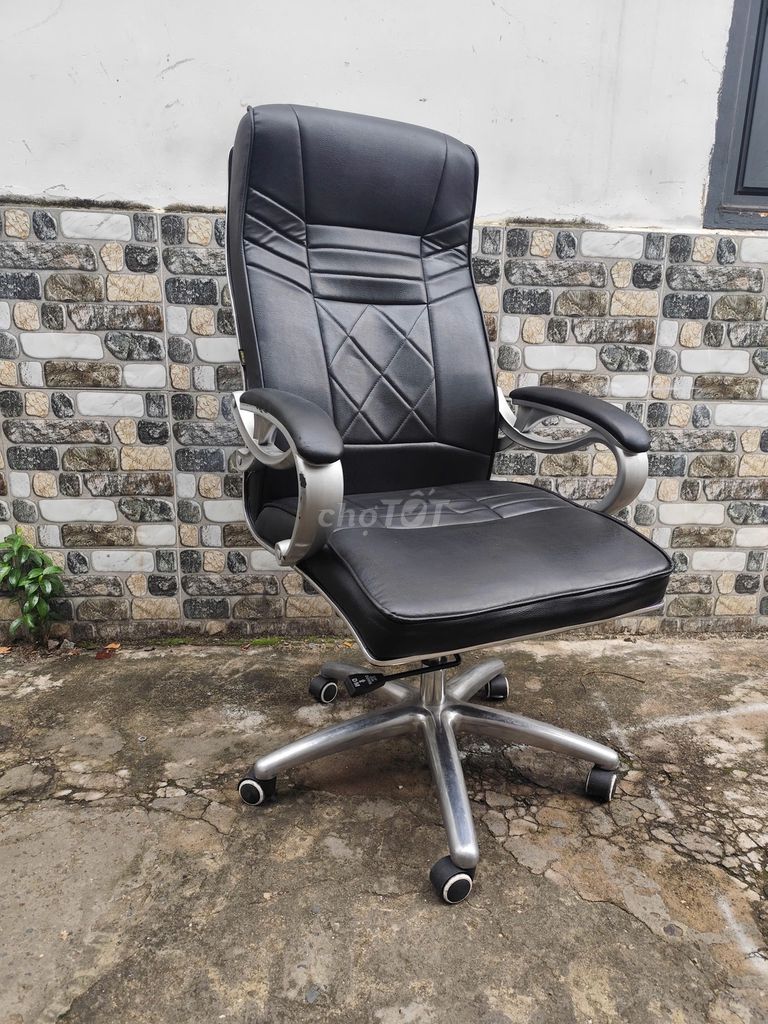 Thanh lí ghế giám đốc như hình. Mua bán Bàn ghế tại Quận Gò Vấp Tp Hồ Chí Minh được đăng bởi Nhân hình 1