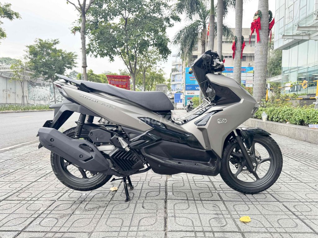 Honda Air Blade 2022 mẫu mới máy 4 van