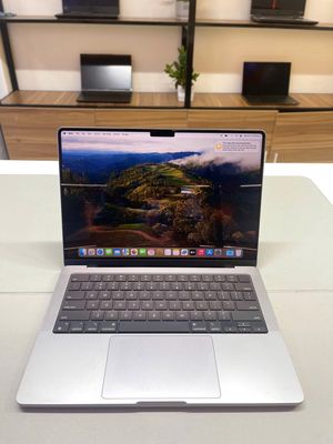 Macbook Pro M2 14inch siêu siêu đẹp mới keng. Mua bán Laptop tại Thành phố Qui Nhơn Bình Định được đăng bởi TTCenter 154 Tăng Bạt Hổ