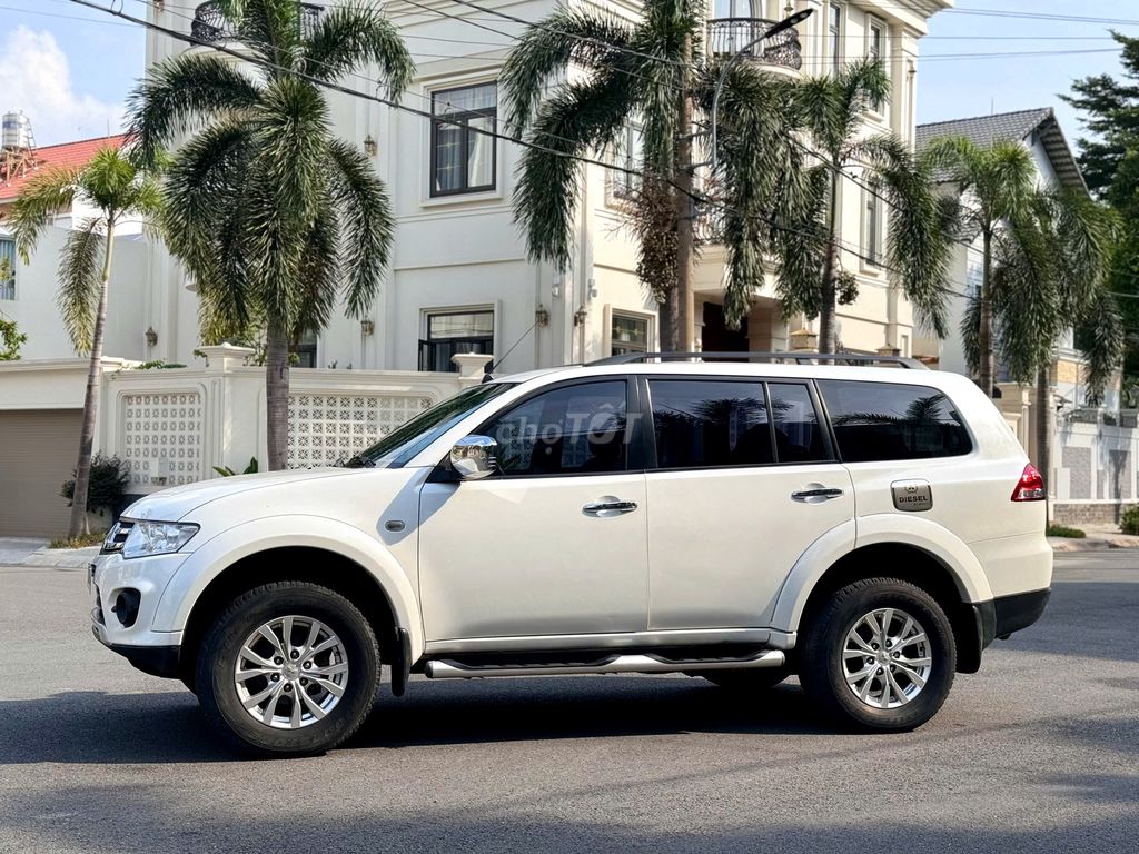 Pajero Sport MT Dầu đk2017 GẦM CAO TỐT. Mua bán Ô tô tại Quận Phú Nhuận Tp Hồ Chí Minh được đăng bởi Mss Diệu Hiền hình 3