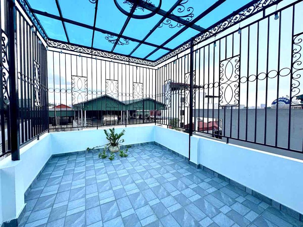 TUYỆT PHẨM 7 TẦNG THANG MÁY – MỚI TINH – 2 THOÁNG – TT CẦU GIẤY